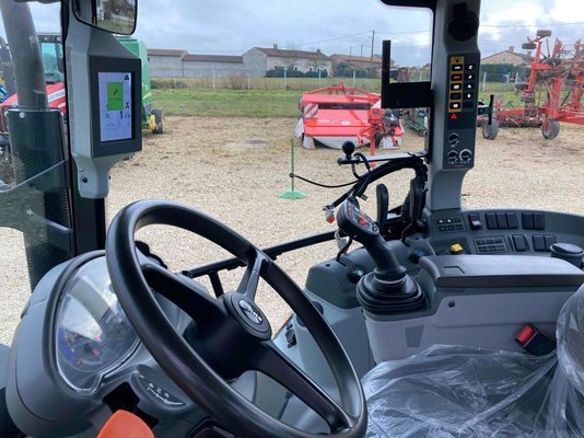 Tracteur agricole Claas ARION 430 CIS 