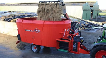 Pailleuse distributrice