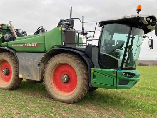 Pulvérisateur automoteur Fendt ROGATOR645