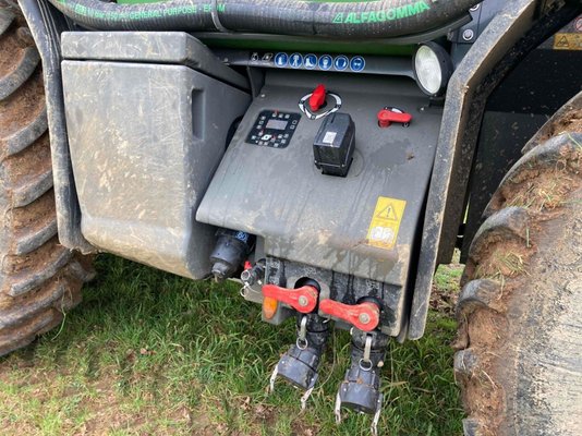 Pulvérisateur automoteur Fendt ROGATOR645