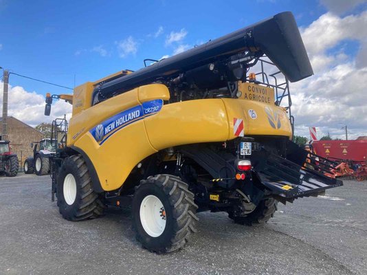 Batteuse New Holland CR 7.90
