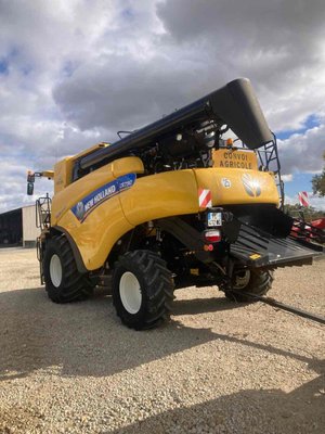 Batteuse New Holland CR 7.90