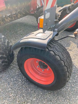 Andaineur Claas Liner 1800 Twin